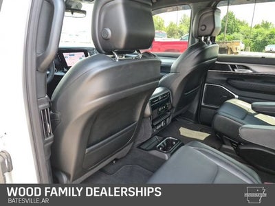 2025 Jeep Wagoneer Series II Carbide