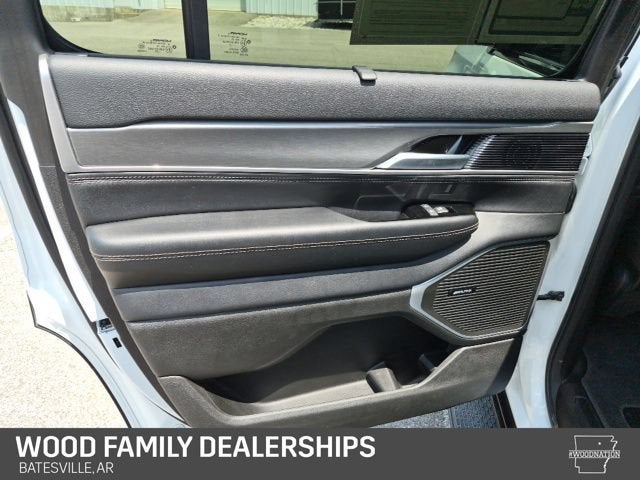 2025 Jeep Wagoneer Series II Carbide
