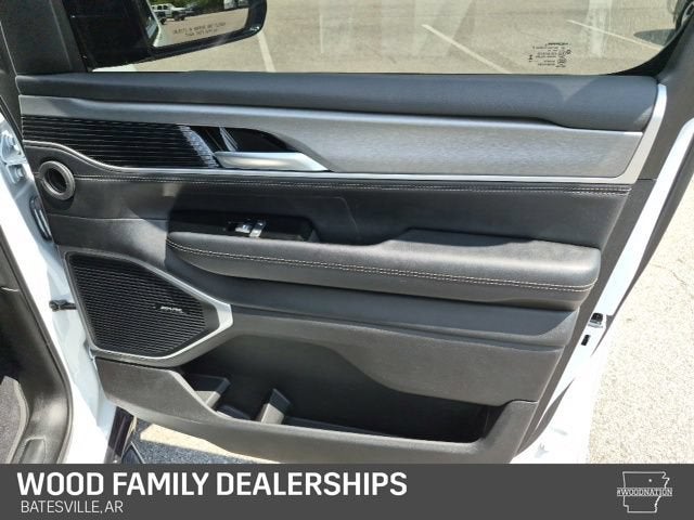 2025 Jeep Wagoneer Series II Carbide