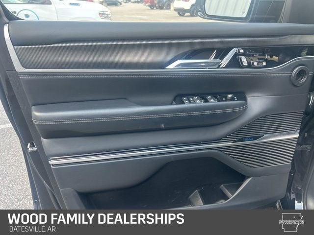 2022 Jeep Grand Wagoneer Series II Obsidian