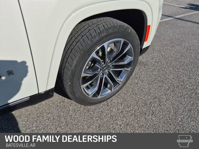 2022 Jeep Grand Wagoneer Series III