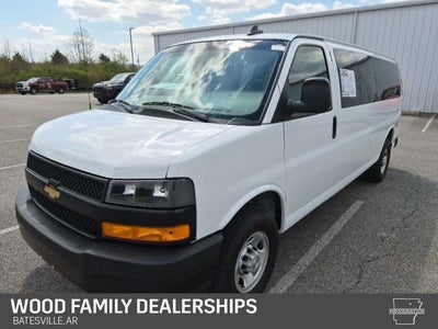 2025 Chevrolet Express Passenger 1LS