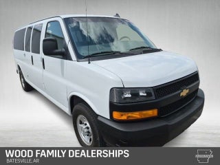 2025 Chevrolet Express Passenger 1LS