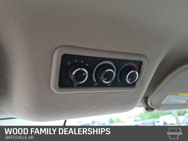 2024 Chevrolet Express Passenger 3500 1LS