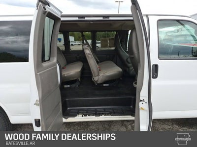 2024 Chevrolet Express Passenger 3500 1LS