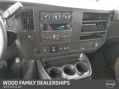 2024 Chevrolet Express Passenger 3500 1LT