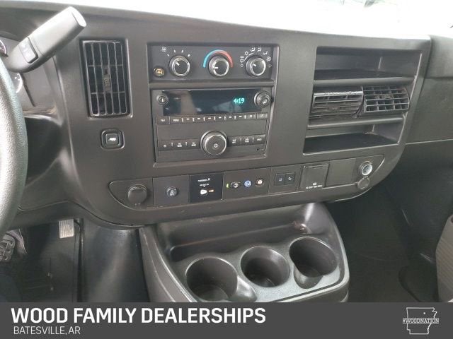 2024 Chevrolet Express Passenger 3500 1LT