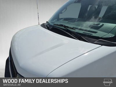 2025 Chevrolet Express Passenger 1LT