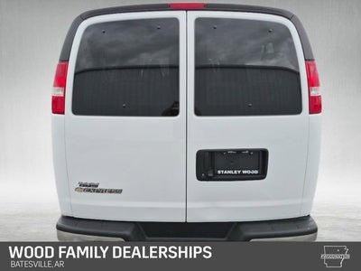 2025 Chevrolet Express Passenger 1LT