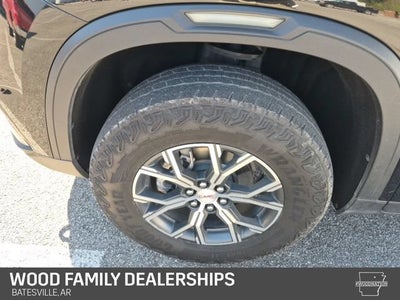 2024 GMC Acadia AT4
