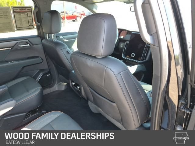 2024 GMC Acadia AT4