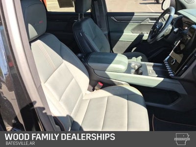 2024 GMC Acadia AT4