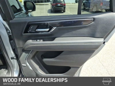 2025 GMC Yukon Elevation