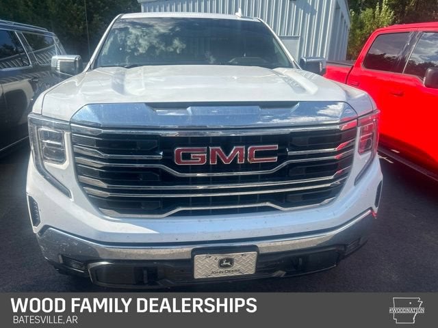 Used 2024 GMC Sierra 1500 SLT with VIN 1GTUUDED5RZ267068 for sale in Little Rock
