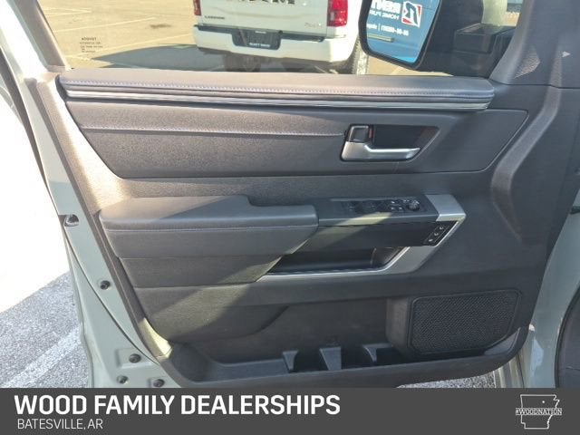 2025 Toyota Sequoia SR5